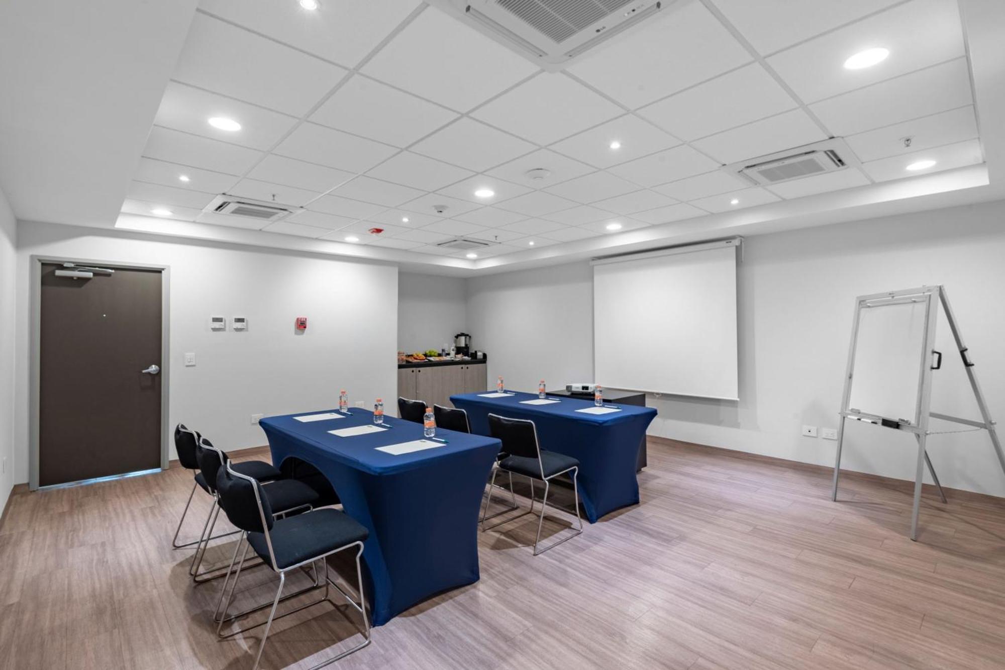 City Express Junior By Marriott Merida Altabrisa Exterior photo
