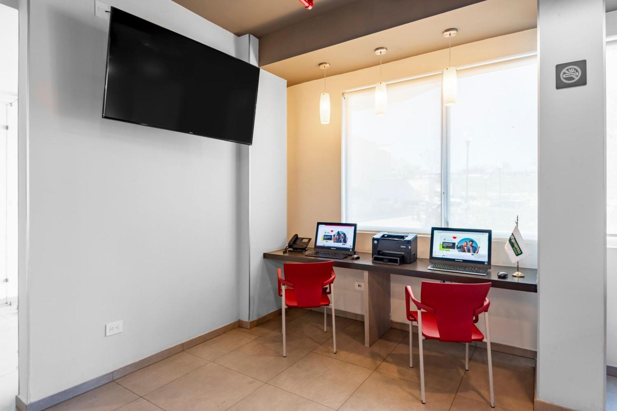 City Express Junior By Marriott Merida Altabrisa Exterior photo